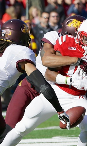 Gophers upset No. 21 Nebraska, 28-24